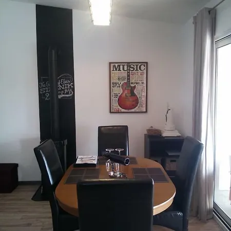 The Garden Of Elais Semesterbostad