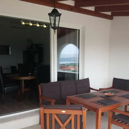 Vakantiehuis The Garden Of Elais *