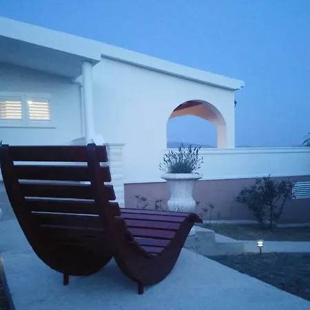 Holiday home The Garden Of Elais *