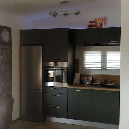 Дом отдыха The Garden Of Elais Шибеник