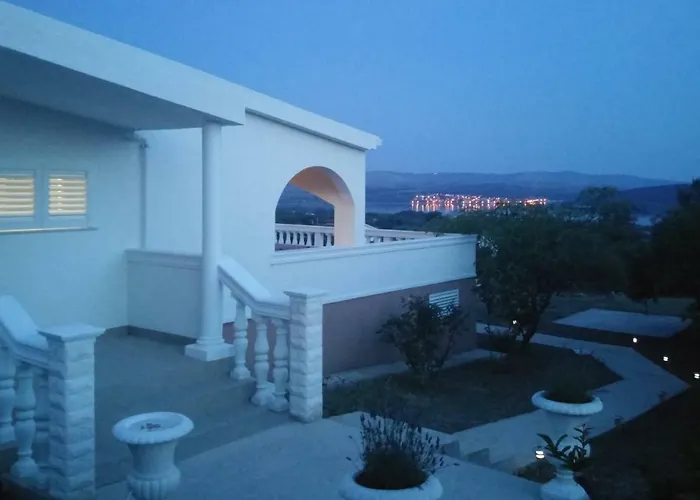 The Garden Of Elais Σπίτι διακοπών Σίμπενικ