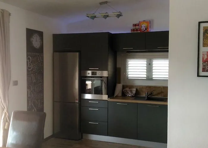 Σπίτι διακοπών The Garden Of Elais Σίμπενικ